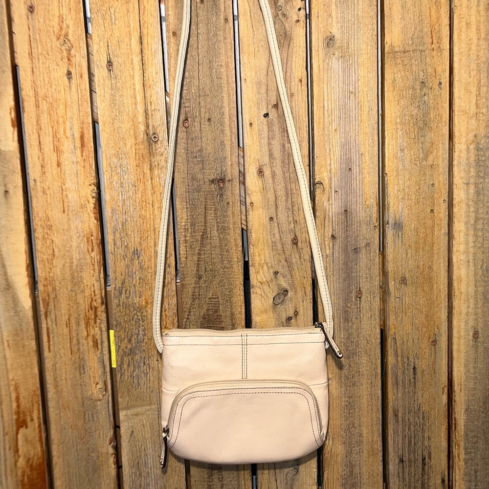 Tignanello Cream Leather Shoulder Bag - Picture 5 of 8